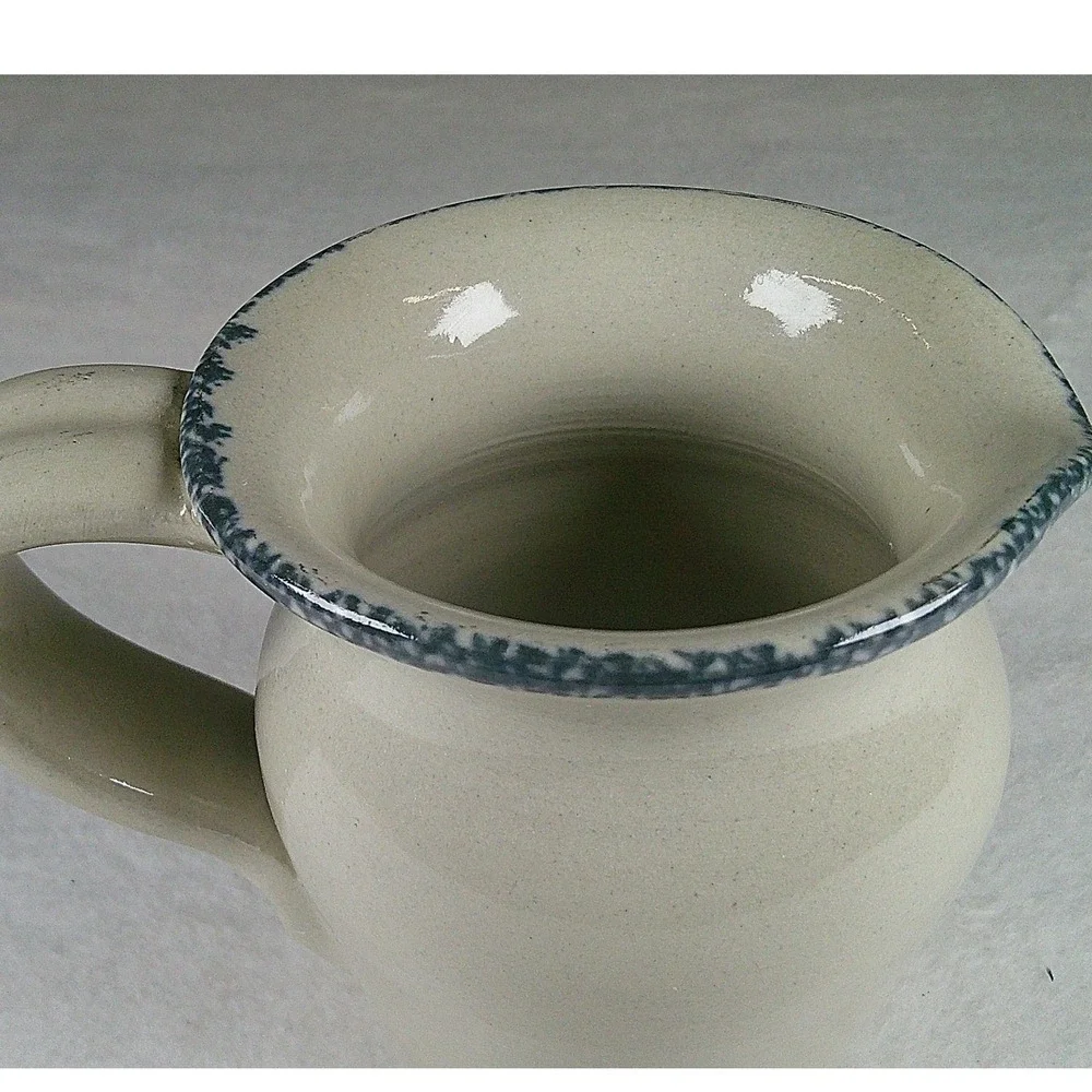 Home‎ & Garden Party Magnolia Stoneware Pitcher Blue Sponge Rim 1999 USA Made